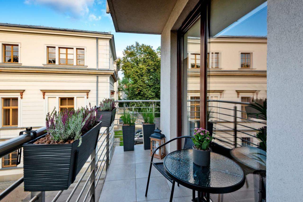 Kopernika8 Miro Apartment With Balcony And Ac Krakow Ngoại thất bức ảnh